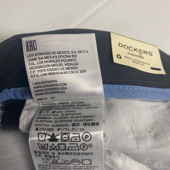 DOCKERS Men’s Gray Signature Khaki Relaxed Fit Pleated Pants Size W 44 L 30 - Picture 5 of 12